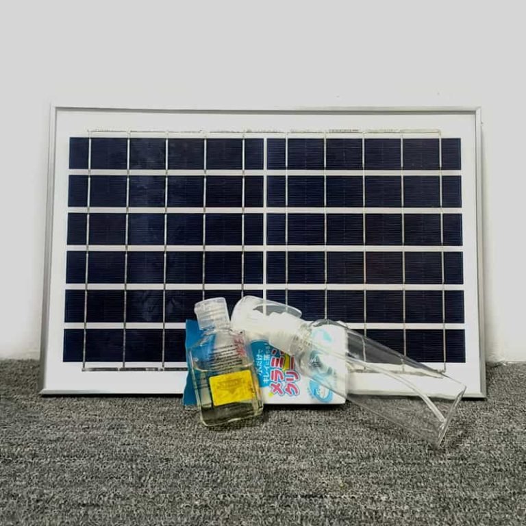 how to clean solar panels